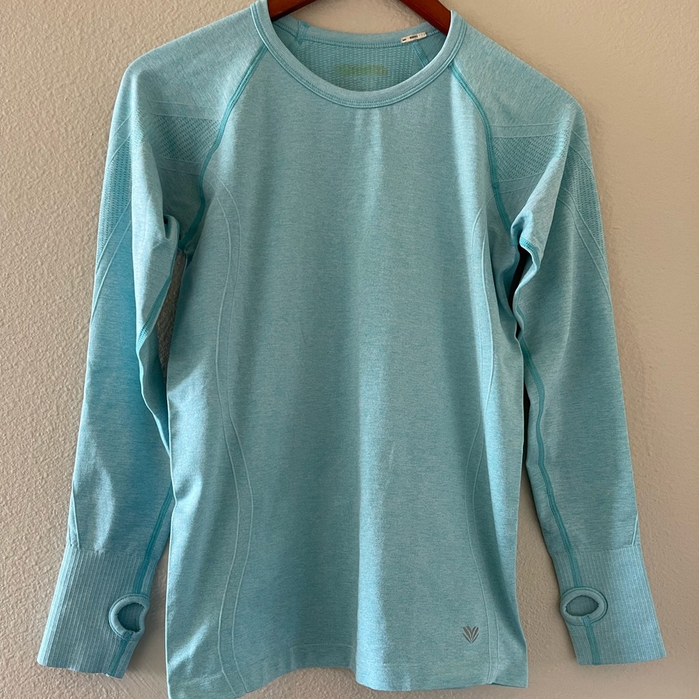 Forever 21 Active blue long sleeve seamless top